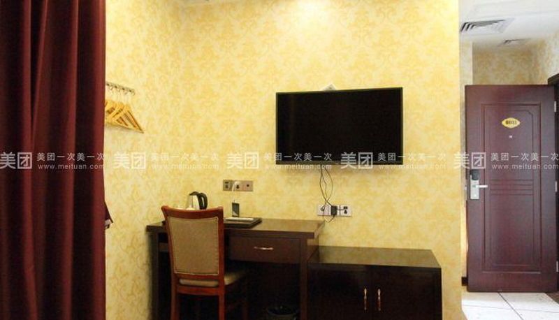 Camera business - Lingnan Restaurant