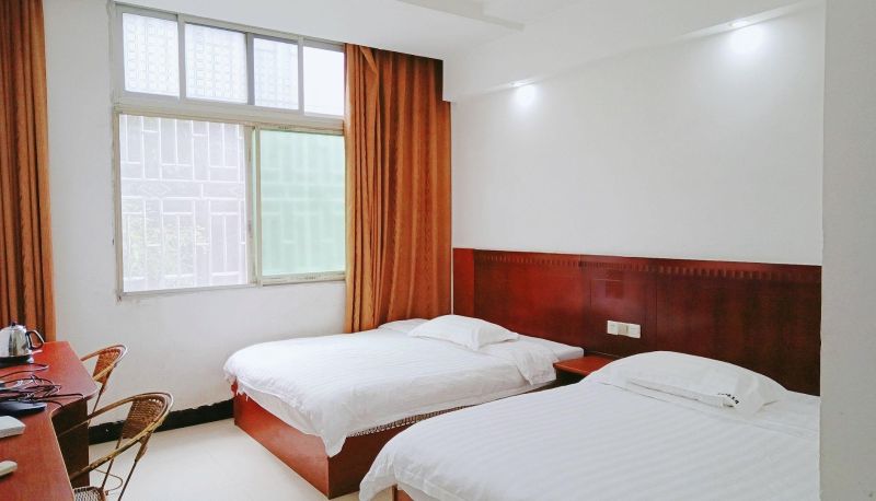 Zimmer - Emperor Hotel