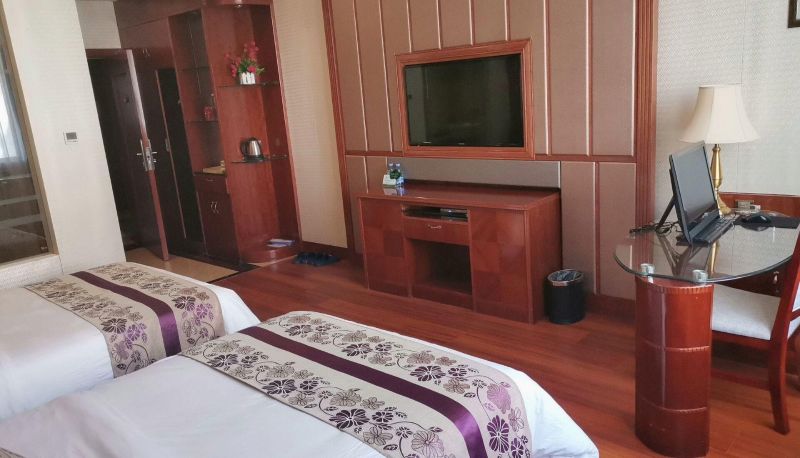 Zimmer - Longxiang Crown Hotel