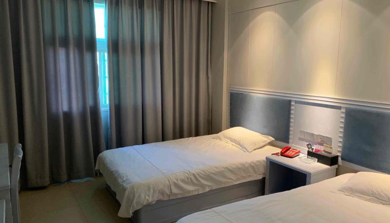 Camera business - Fanghua Holiday Inn