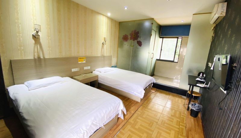 Camera - Changrui Hotel (Zhongshan Road Wuchang Railway Station Store)