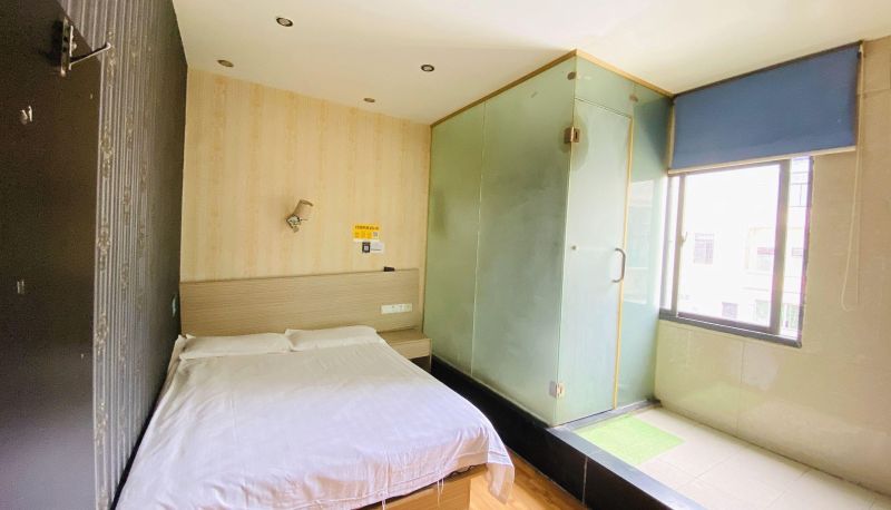 Zimmer - Changrui Hotel (Zhongshan Road Wuchang Railway Station Store)