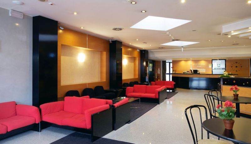 Hall - Hotel Junior