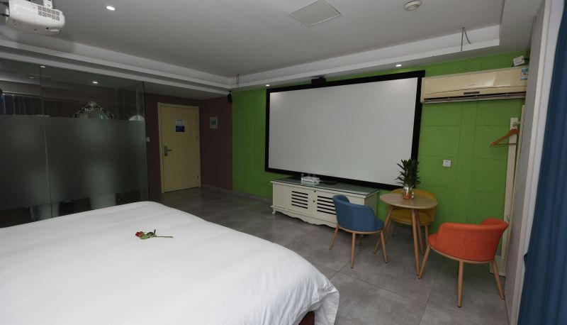 Camera business - M · Zheman Giant Screen Cinema Hotel (Qujiang Oriental Plaza Store)