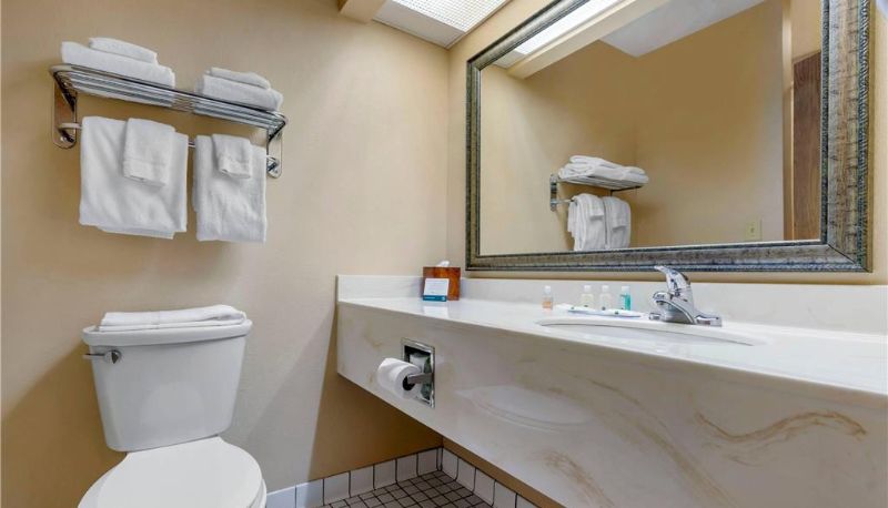 Zimmer - Quality Inn St. Cloud West