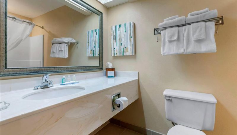 Zimmer - Quality Inn St. Cloud West