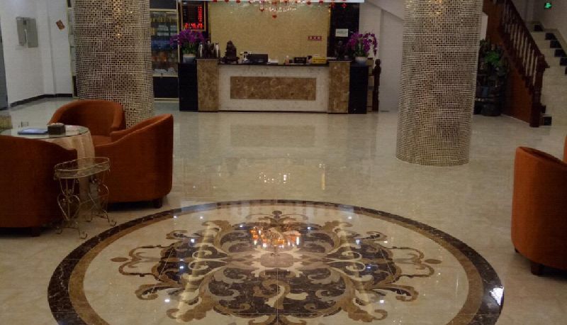 Zewnętrzna część hotelu - Guiyou Business Hotel