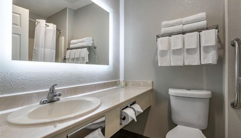 Camera - Quality Inn Kirksville