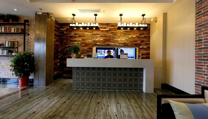 Area esterna dell'hotel - Yanle Fashion Hotel