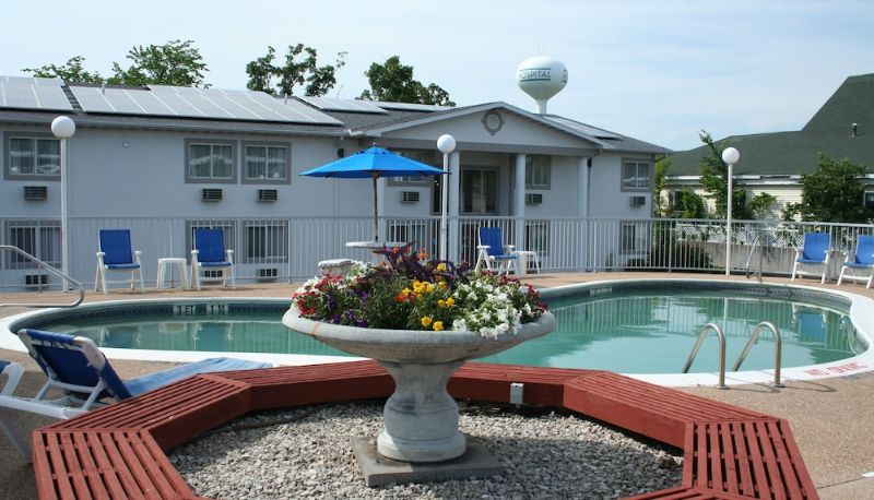Havuz - Baymont by Wyndham Osage Beach