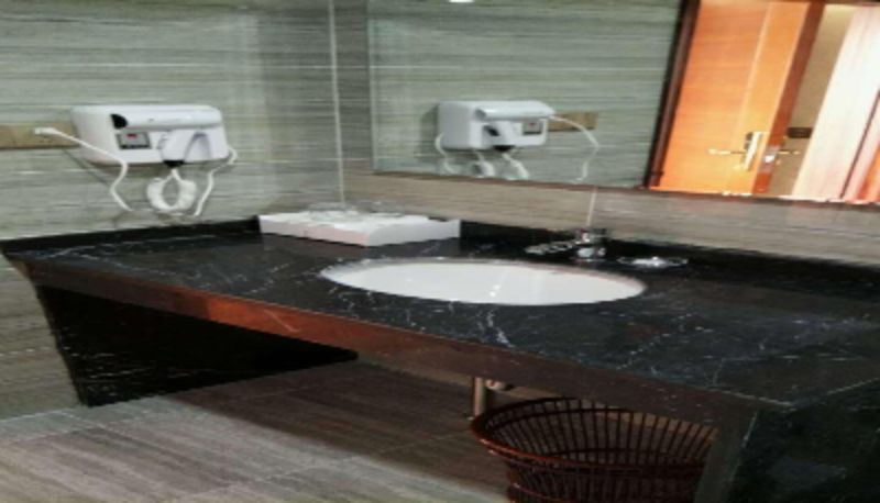 Area esterna dell'hotel - Rongsheng Hotel