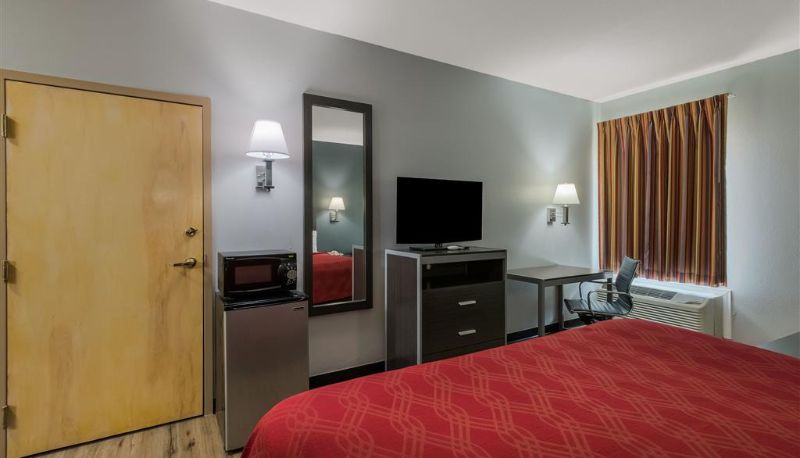 Habitación - Econo Lodge  Inn & Suites