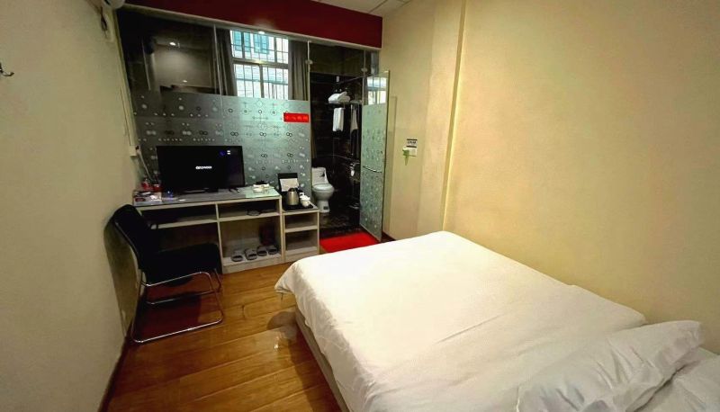 Room - Liyin Business Hotel