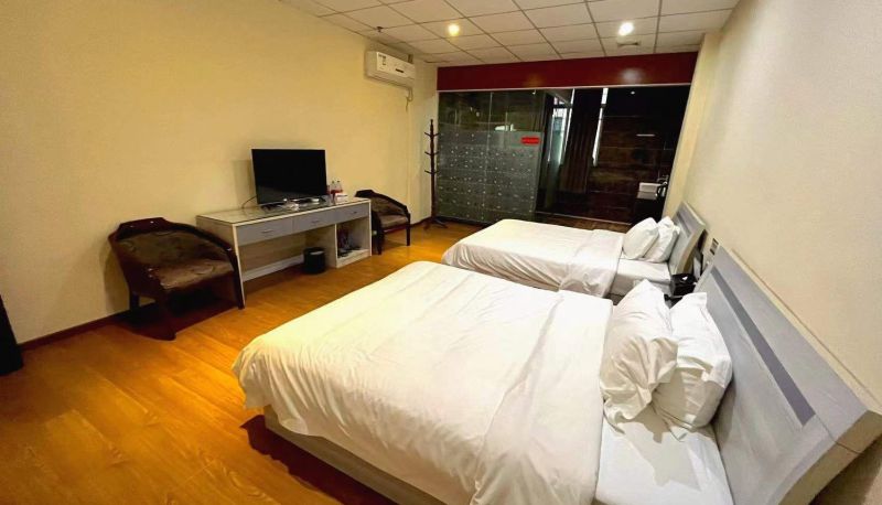 Room - Liyin Business Hotel