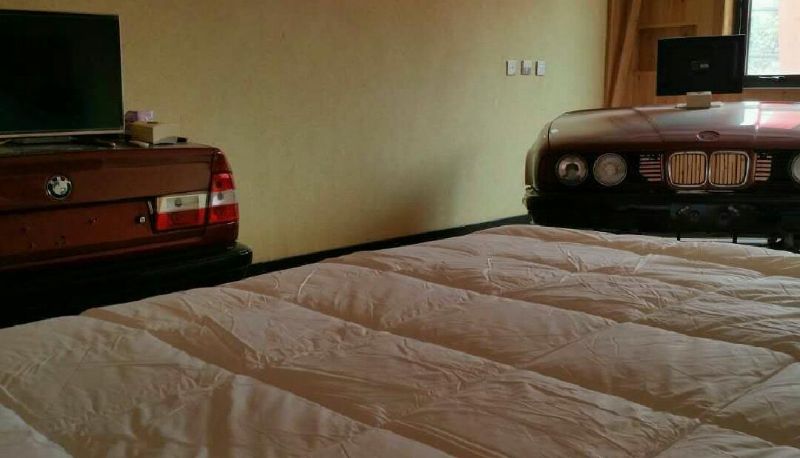 Room - King Returns Old Car Hotel