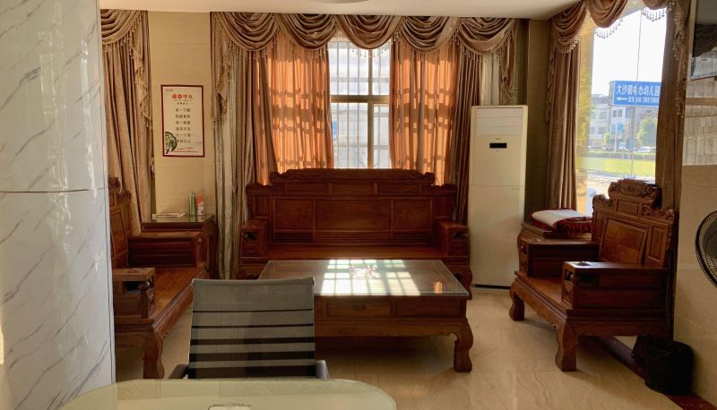 Hotel outdoor area - Rongcheng Business Hotel