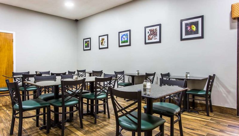 Restaurant - Quality Inn Albemarle