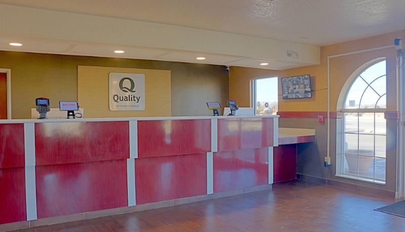 Hall - QUALITY INN AND SUITES ROSWELL