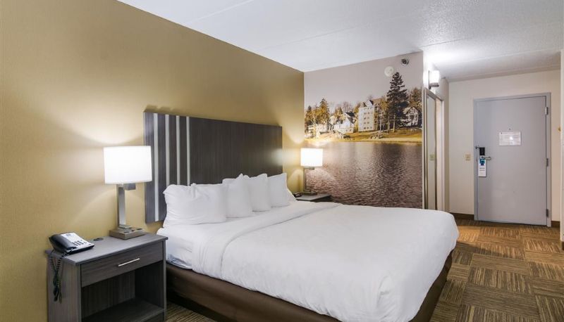 Zimmer - Clarion Pointe Jamestown - Falconer