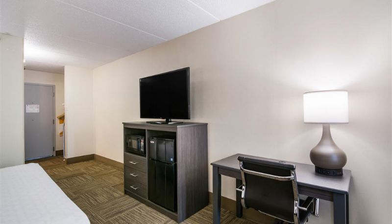 Zimmer - Clarion Pointe Jamestown - Falconer