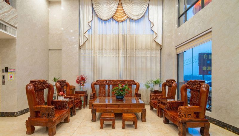 Zewnętrzna część hotelu - Fangyuan Hotel (Wuchuan Airport Branch)