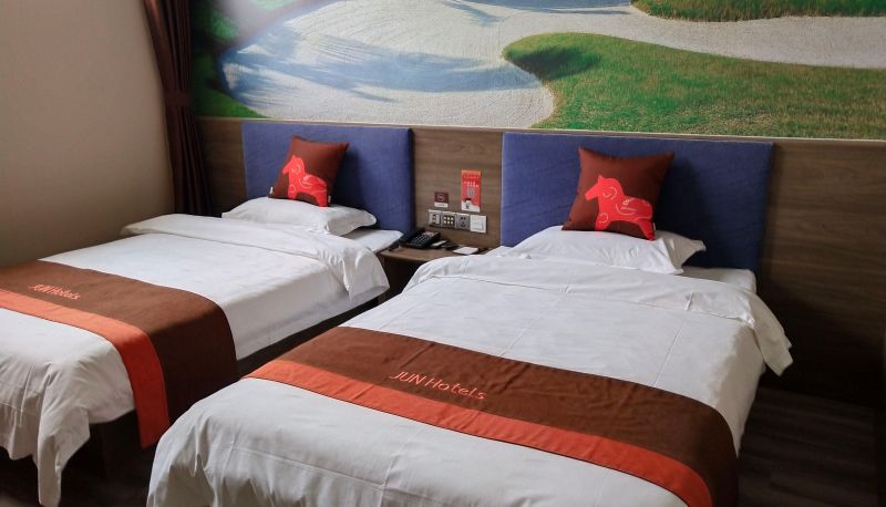 Camera business - Junyi Chain Hotel (Cangzhou Renqiu Convention and Exhibition Center Store)
