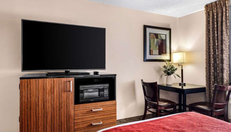 Pokój - SureStay Plus by Best Western Reading North