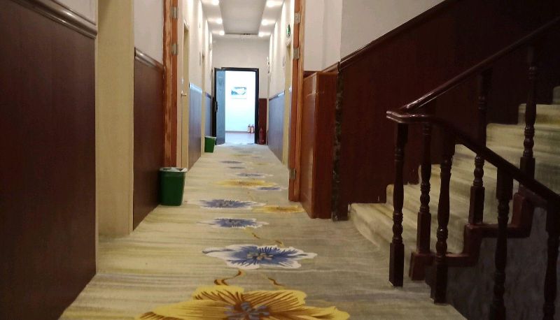 Area esterna dell'hotel - Shenghai Holiday Hotel