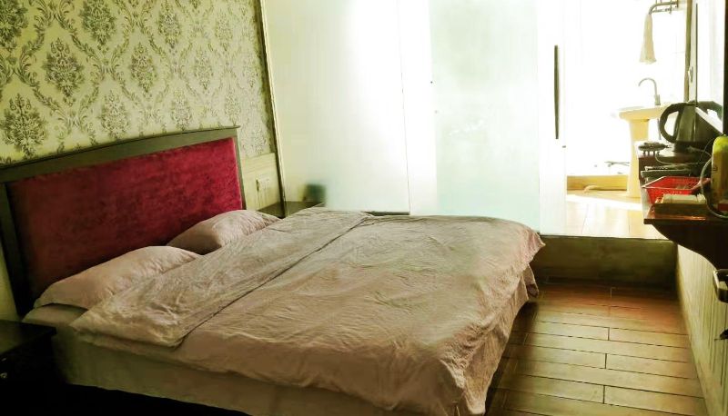 Room - Happy Home Hotel