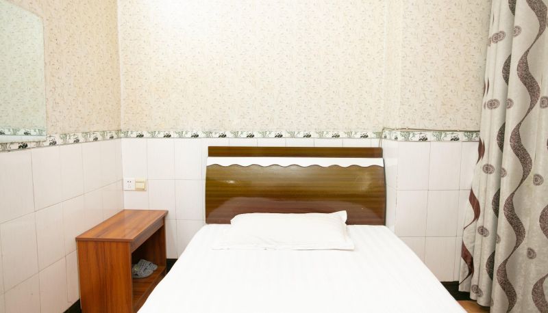 Kamer - Yongxing Hotel (Yibin Third Middle School Branch)