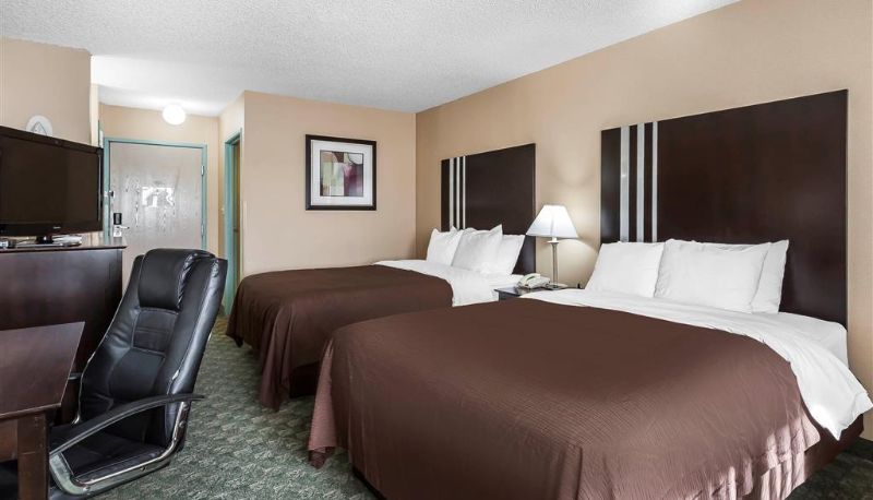 Camera - Quality Inn Dumas