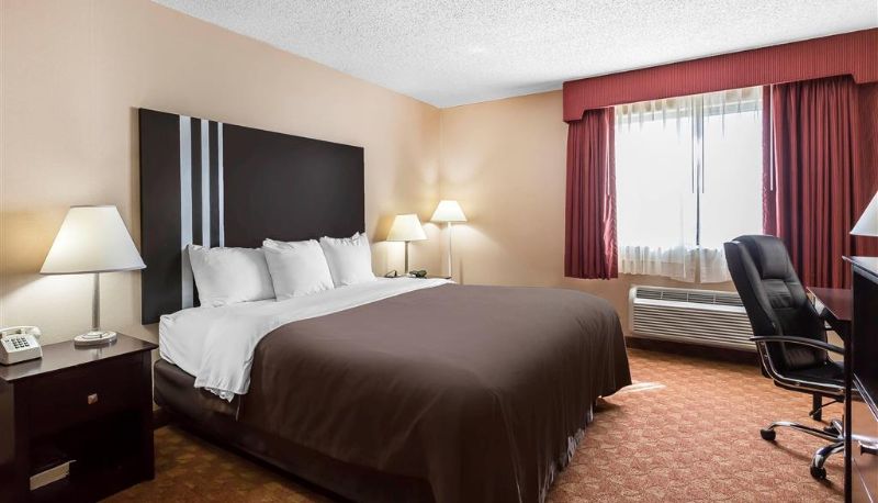 Camera - Quality Inn Dumas