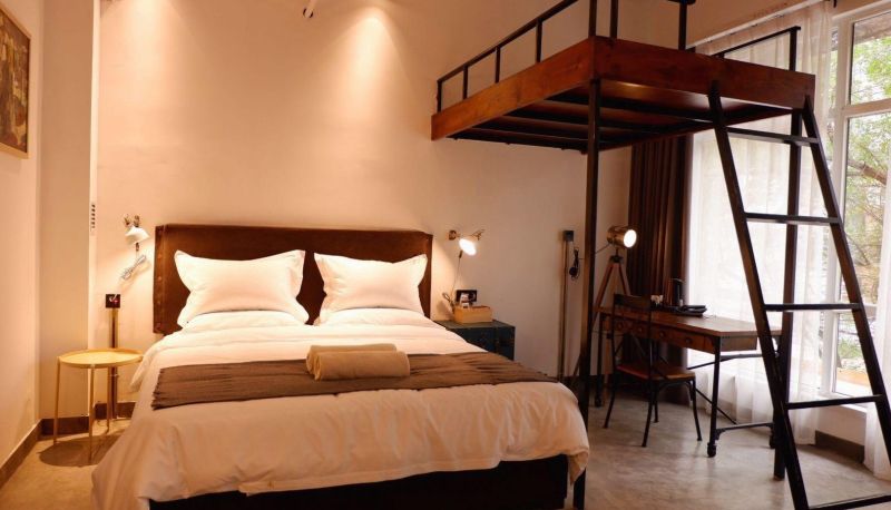 Kamer - Hejin Light Luxury Private Film Designer Hotel (Xigu Yumen Street Branch)
