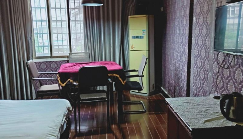 Camera - Trustworthy Business Hotel