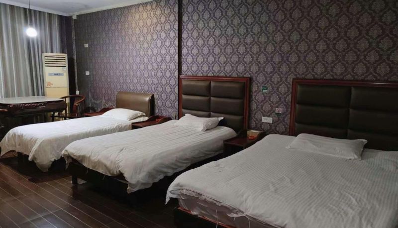 Camera - Trustworthy Business Hotel