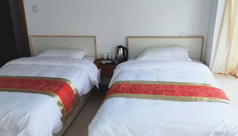 Room - Happiness Travel Rental