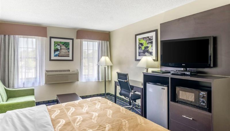 Zimmer - Quality Inn Waynesboro - Skyline Drive