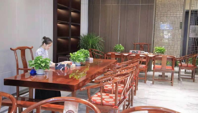 Zewnętrzna część hotelu - Tianyu Business Hotel
