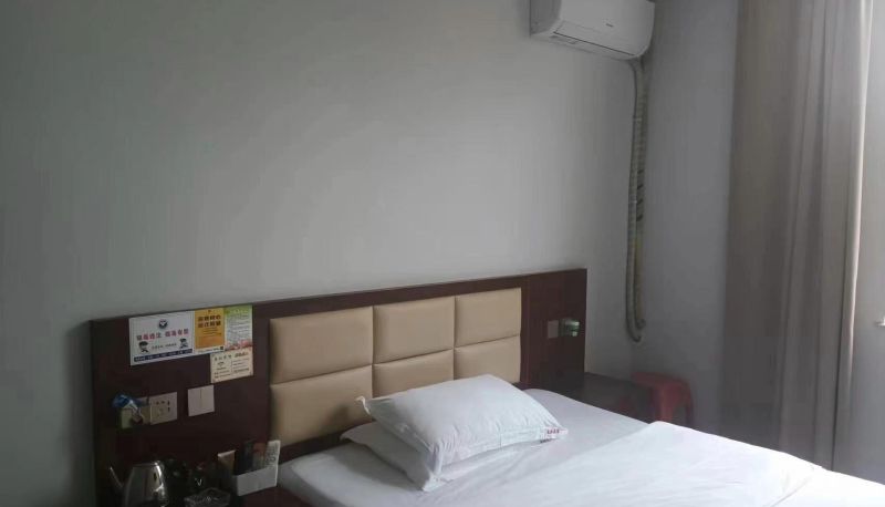 Zimmer - Chunlin Hotel (Shoe City Phase III Store)