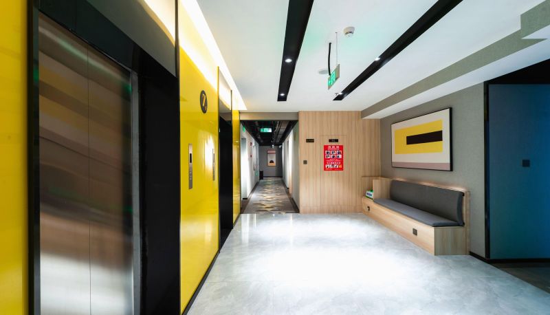 Hotel Außenbreich - Y Hotel · Jiangyin Renmin Road Pedestrian Street Zhongshan Park Subway Station Store