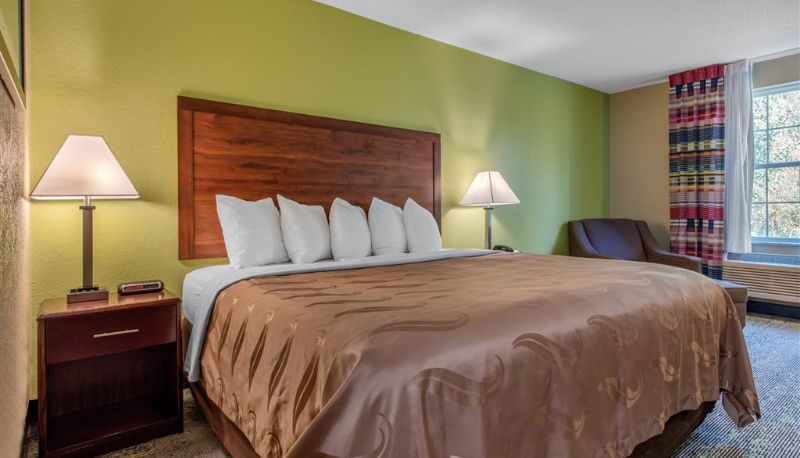 Camera - Quality Inn Morgantown