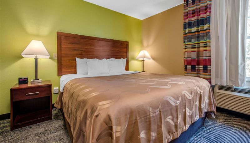 Camera - Quality Inn Morgantown