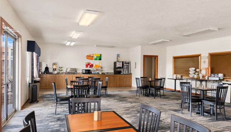 Restaurant - Quality Inn Cheyenne I-25 South