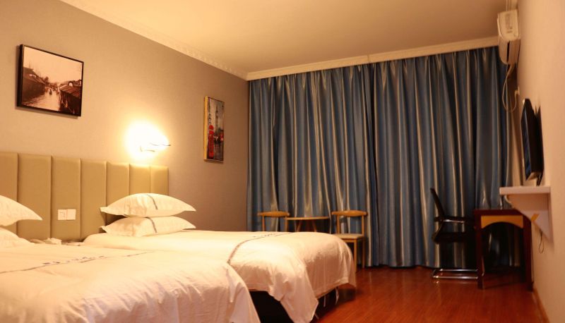 Camera business - New Tokyo Holiday Inn