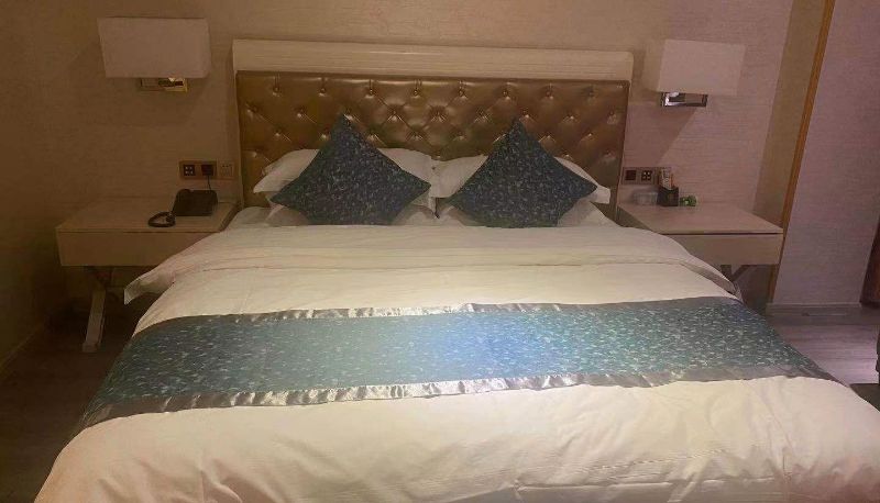 Camera - Stay in a good hotel
