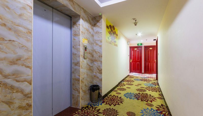 Area esterna dell'hotel - Zhenye Business Hotel