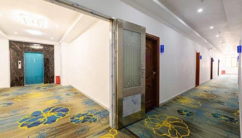 Area esterna dell'hotel - Jinli Business Hotel