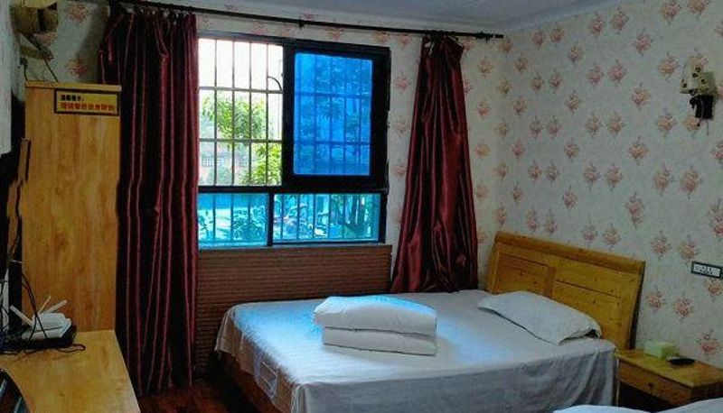 Kamer - Chongqing Tianwaitian Business Hotel
