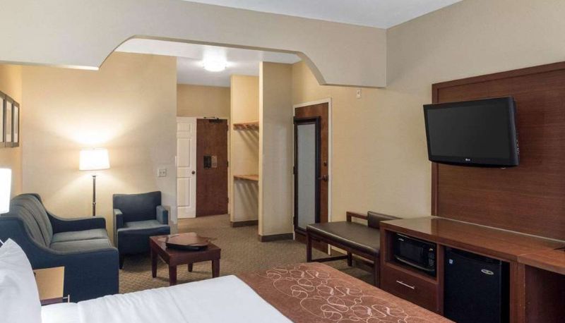 Zimmer - Quality Suites Midland North Loop 250