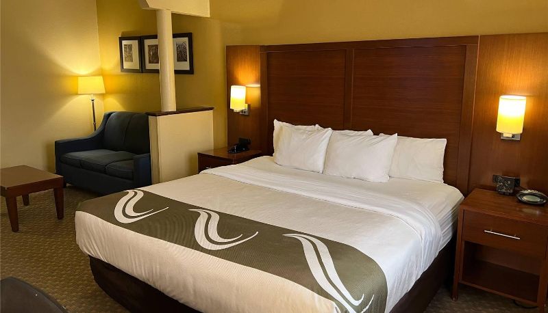Suite - Quality Suites Midland North Loop 250